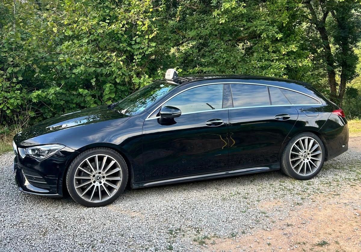 Berline Mercedes haut de gamme — Chouette Taxi